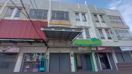 Disewakan Ruko 3,5 Lantai Lokasi Strategis di Cilandak
