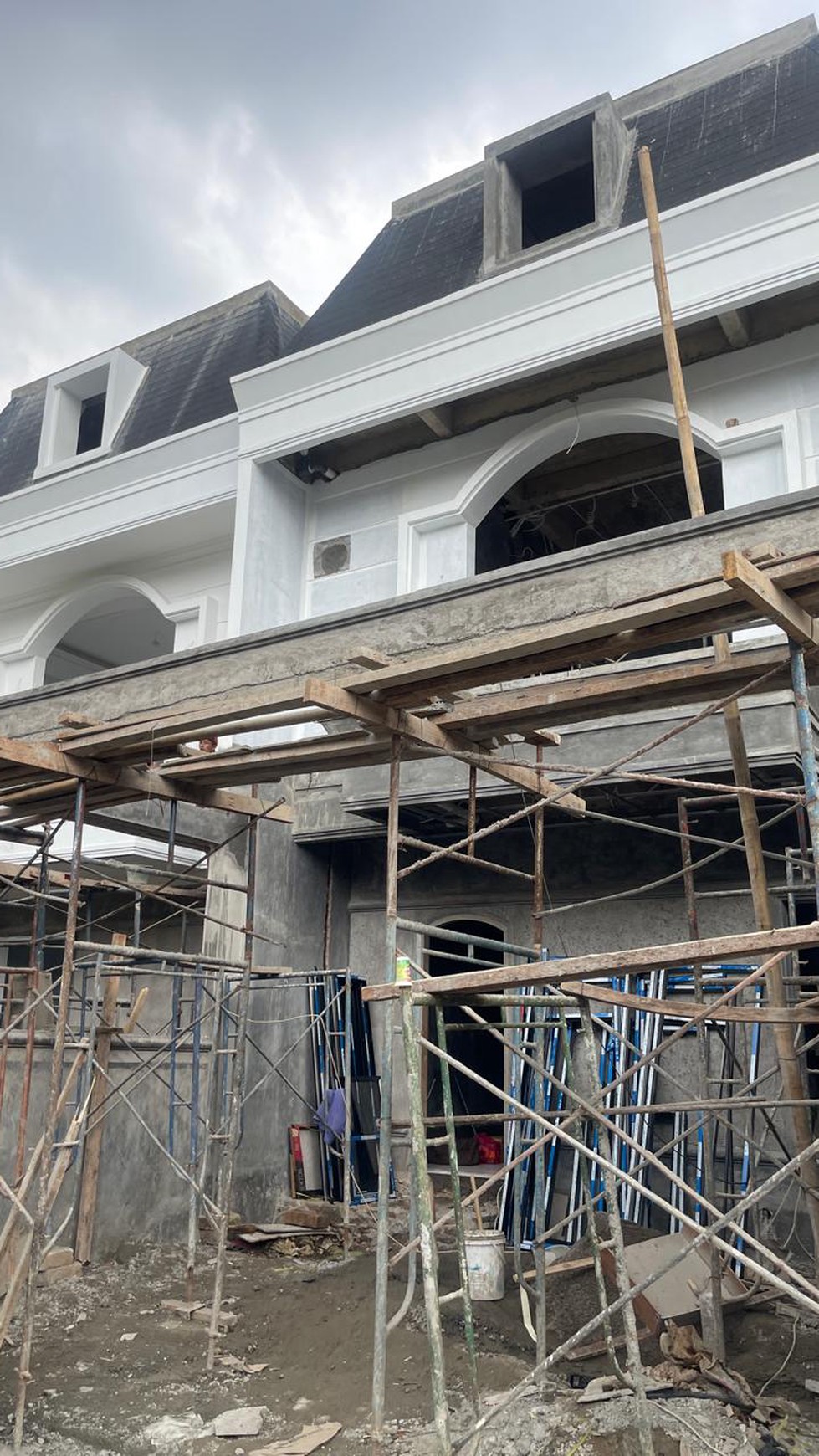 Di Jual Town House Lebak Bulus