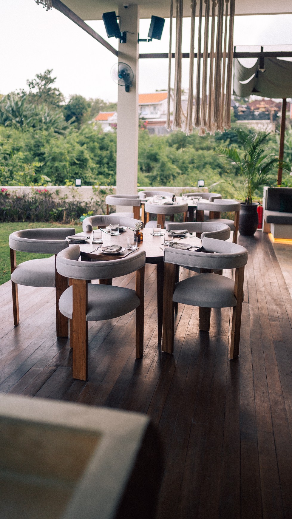 Leasehold - Premium Restaurant with Full Licensing in the Heart of Uluwatu, Bali - Ready for Business