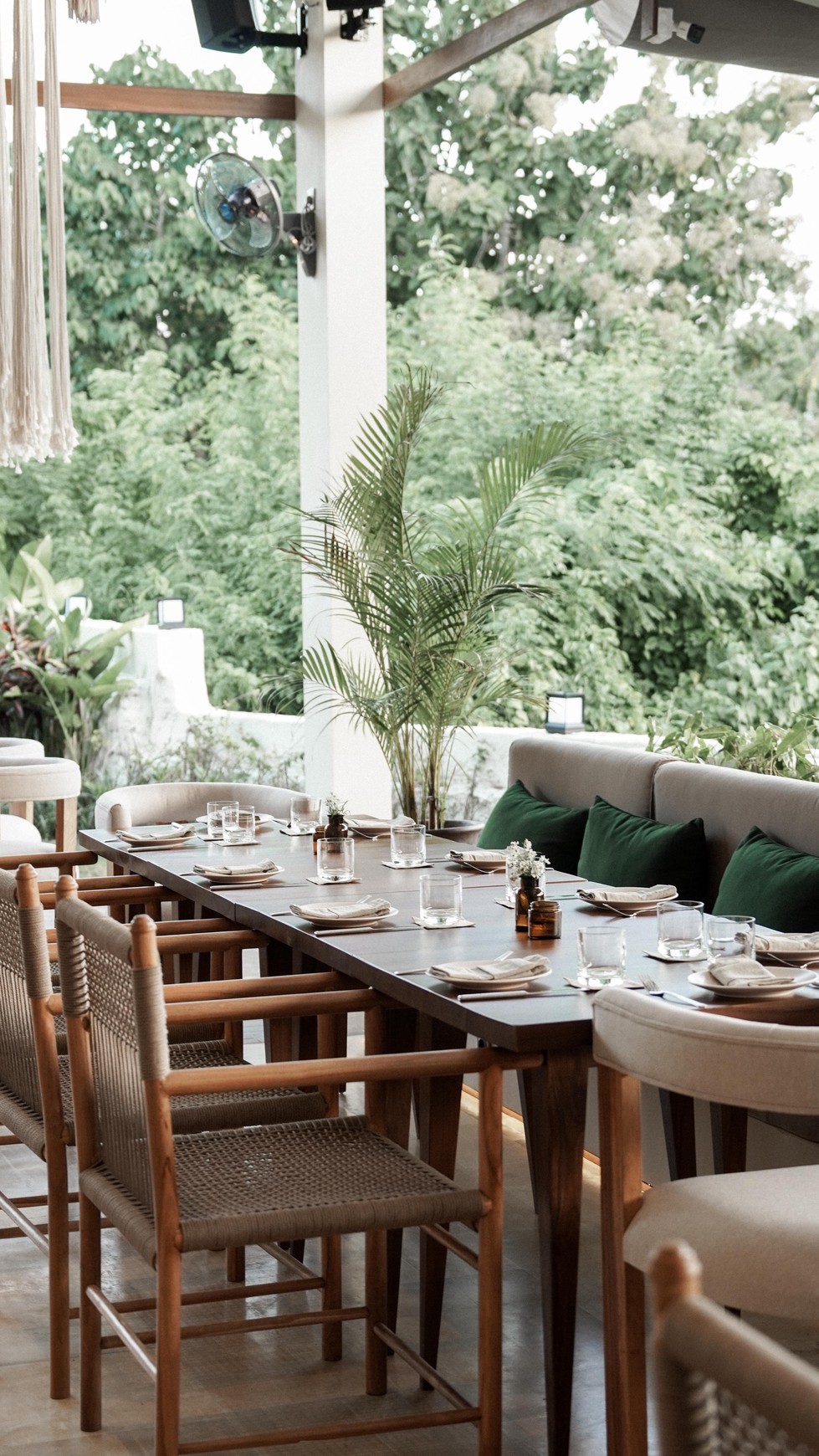 Leasehold - Premium Restaurant with Full Licensing in the Heart of Uluwatu, Bali - Ready for Business