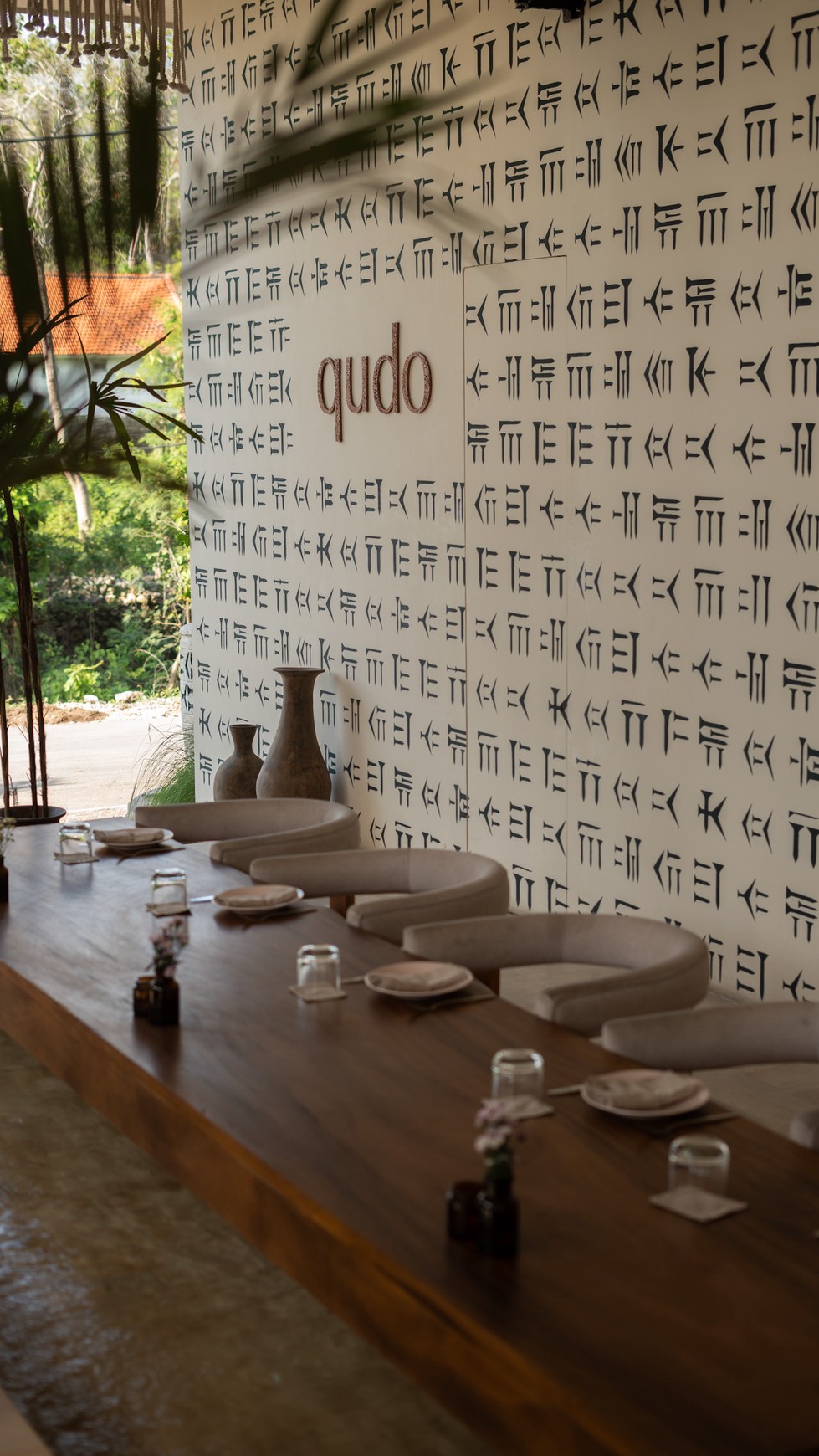 Leasehold - Premium Restaurant with Full Licensing in the Heart of Uluwatu, Bali - Ready for Business