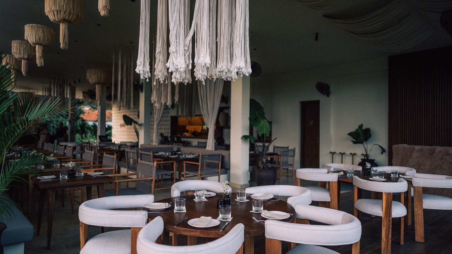 Leasehold - Premium Restaurant with Full Licensing in the Heart of Uluwatu, Bali - Ready for Business