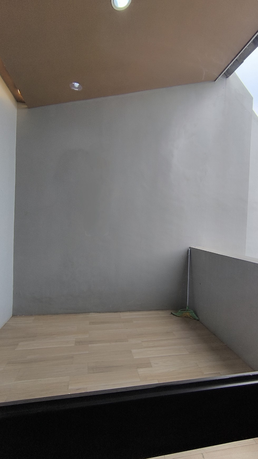 Disewakan Rumah Cantik Full furnished di cluster O8, Grand Wisata, Bekasi