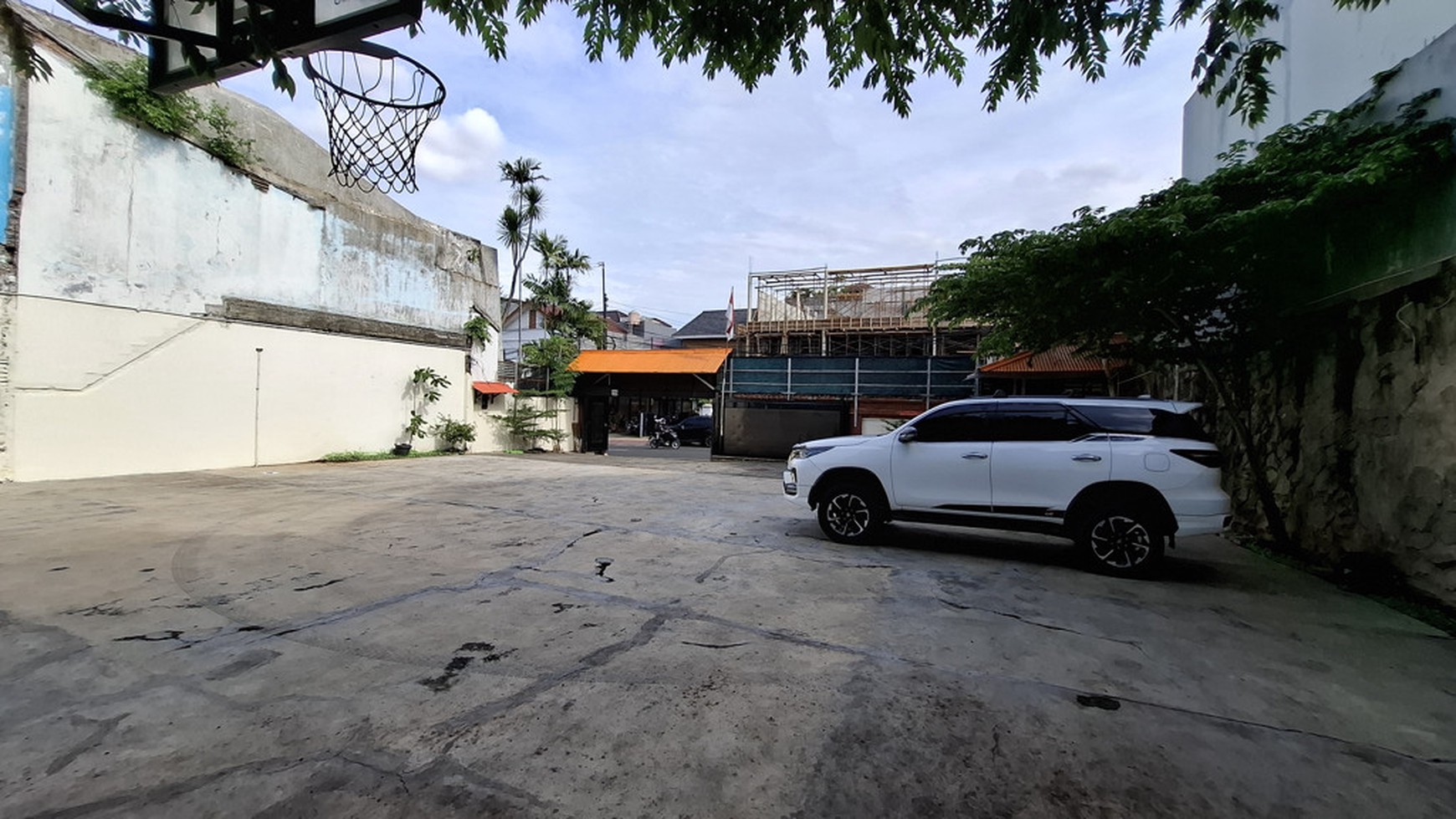 Tanah Berpagar 426 m2 Cocok Untuk Bisnis Di Tebet Barat Jaksel