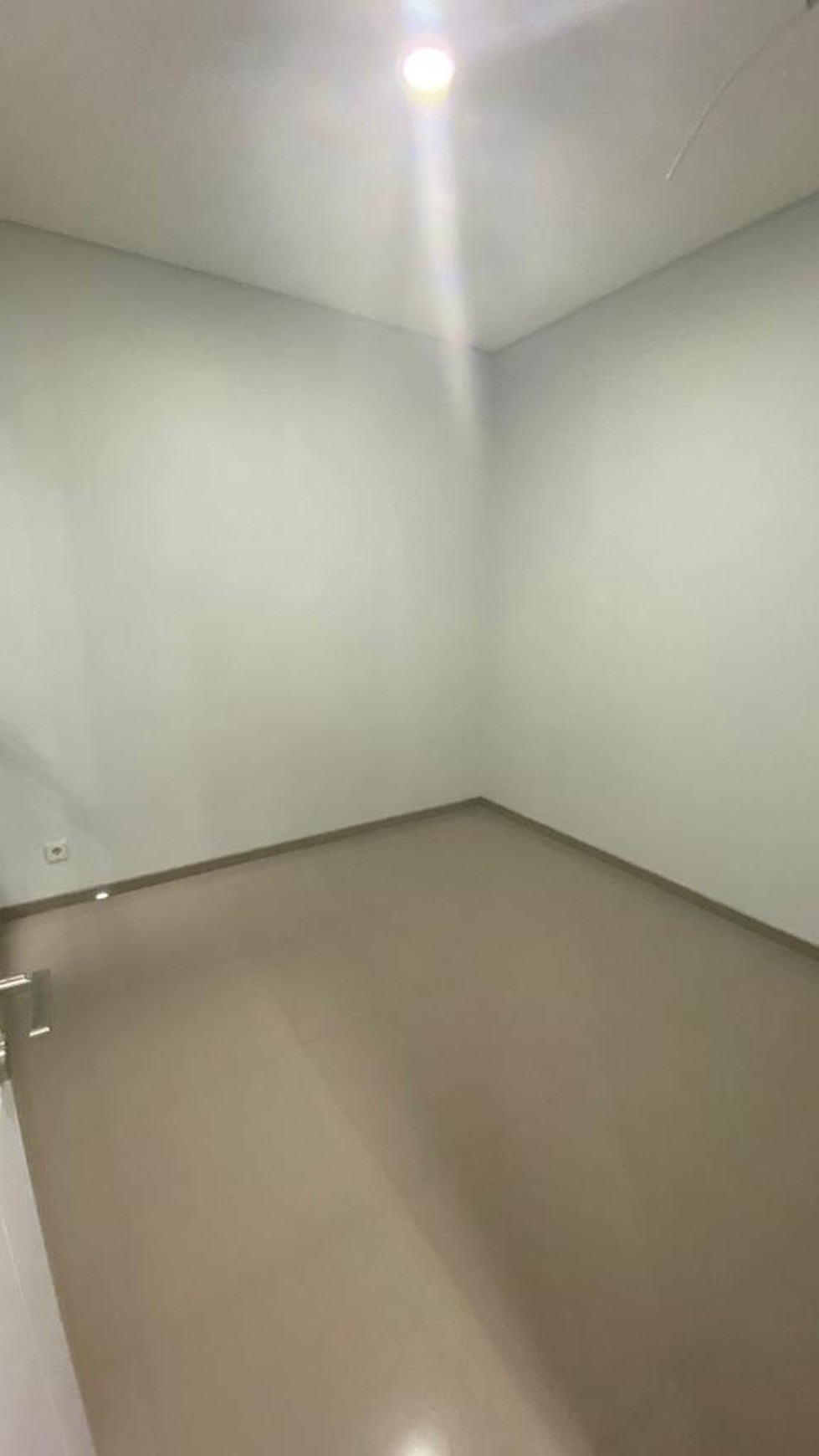 Rumah Bagus Di Discovery Altezza Bintaro Jaya Sektor 9