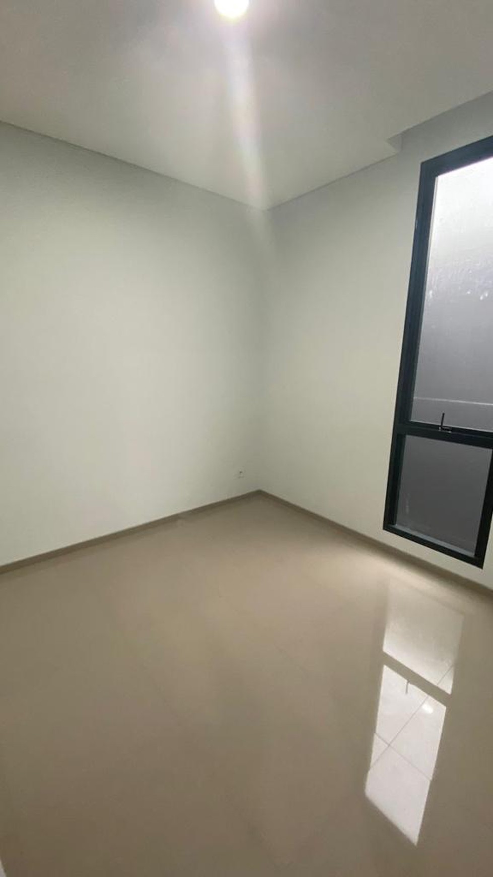 Rumah Bagus Di Discovery Altezza Bintaro Jaya Sektor 9
