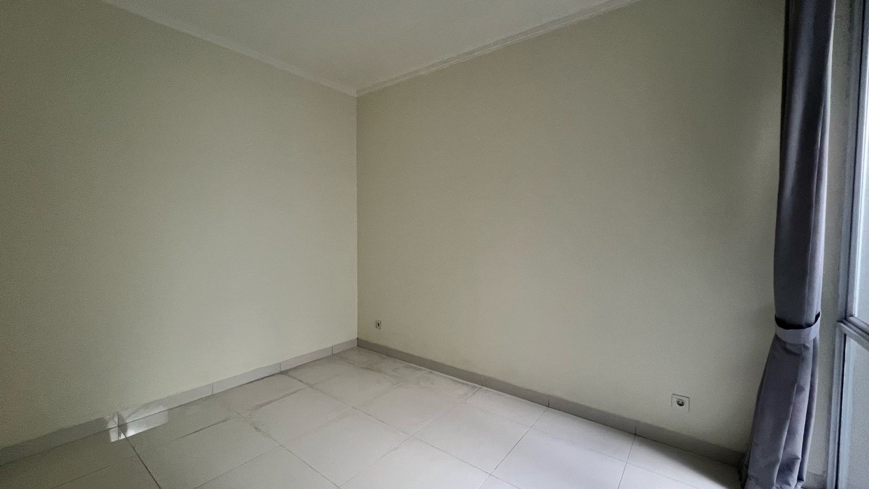 Rumah Bagus Di Discovery Eola Bintaro Jaya Sektor 9