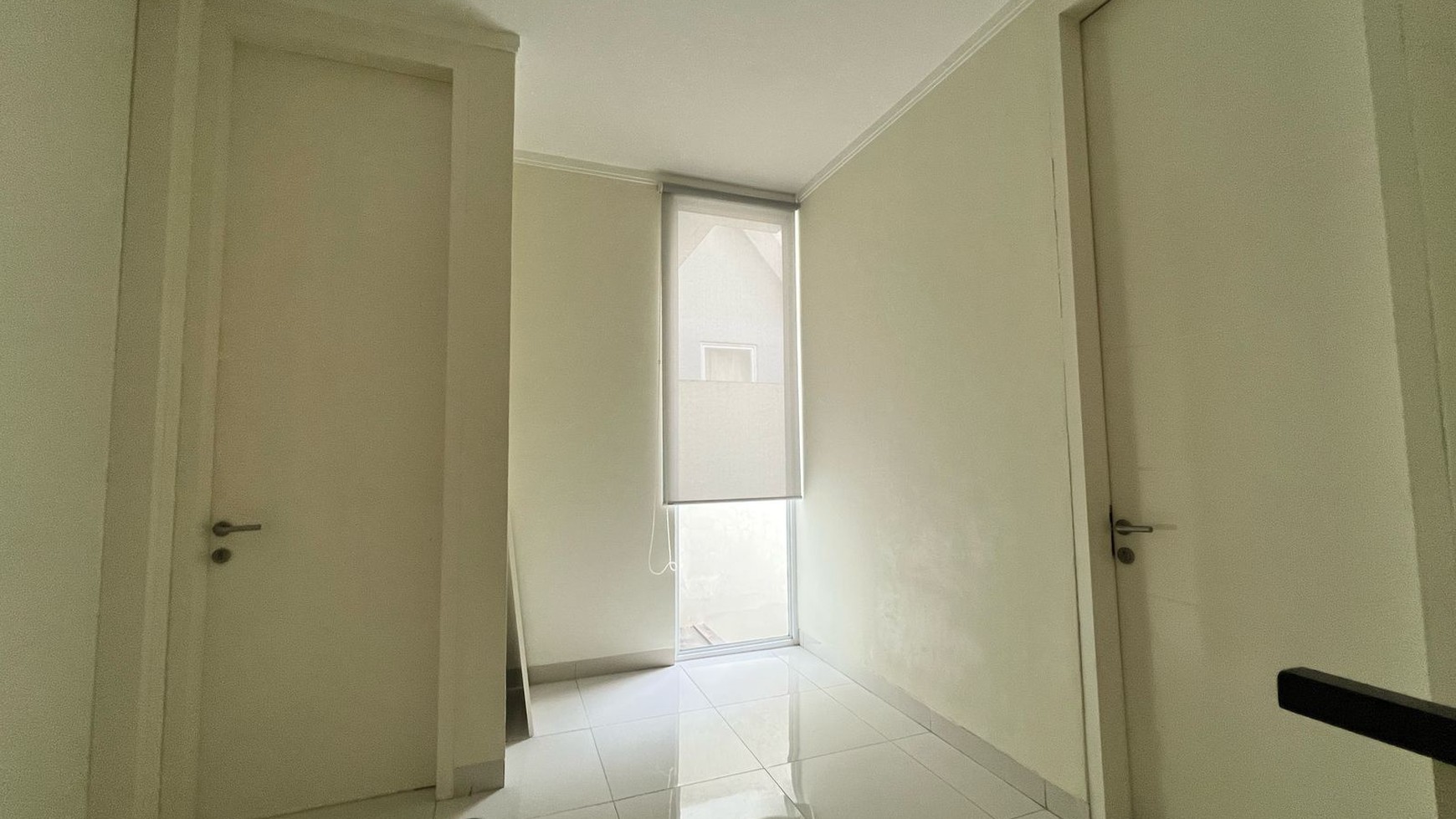 Rumah Bagus Di Discovery Eola Bintaro Jaya Sektor 9