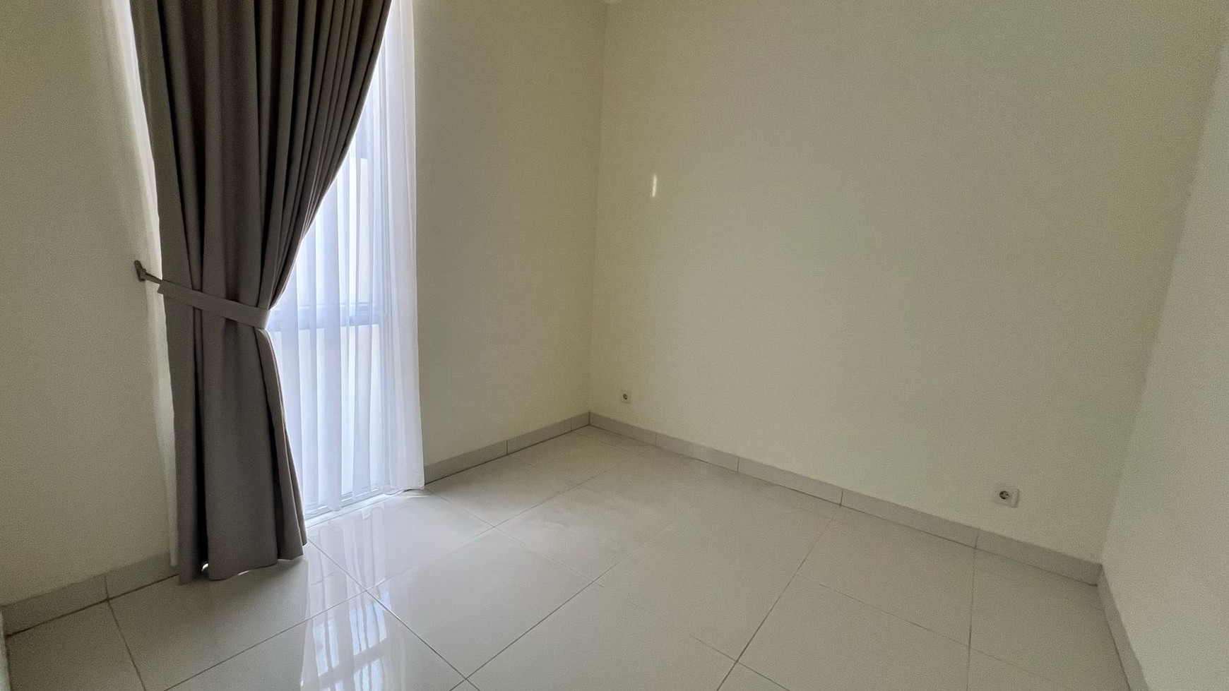 Rumah Bagus Di Discovery Eola Bintaro Jaya Sektor 9