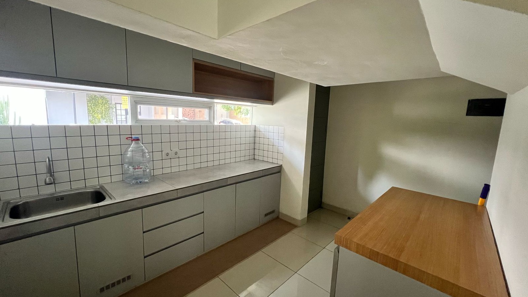 Rumah Bagus Di Discovery Eola Bintaro Jaya Sektor 9