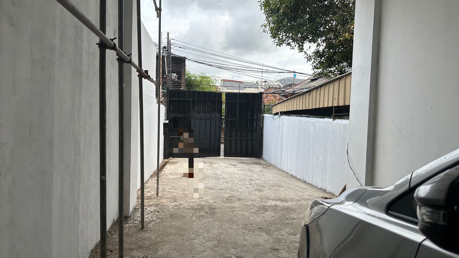 Gudang 3 Lantai Bisa Untuk Rumah Tinggal/ Gudang/ Kantor di Jembatan 5 Tambora JakBar