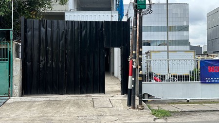 Gudang 3 Lantai Bisa Untuk Rumah Tinggal/ Gudang/ Kantor di Jembatan 5 Tambora JakBar