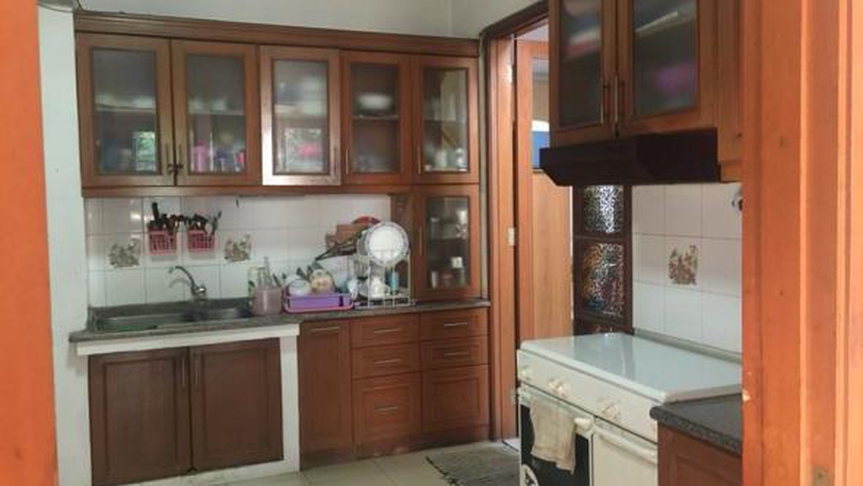 Rumah bagus, bebas banjir lokasi strategis di Cireunde