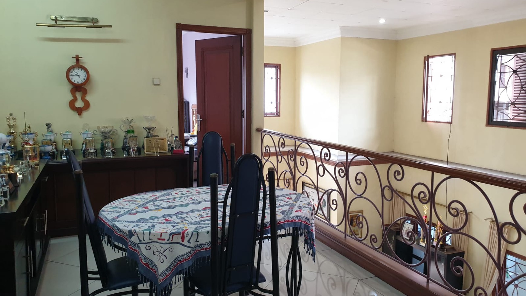 Rumah Siap Huni, Hoek, Asri di Villa Cinere Mas, Depok
