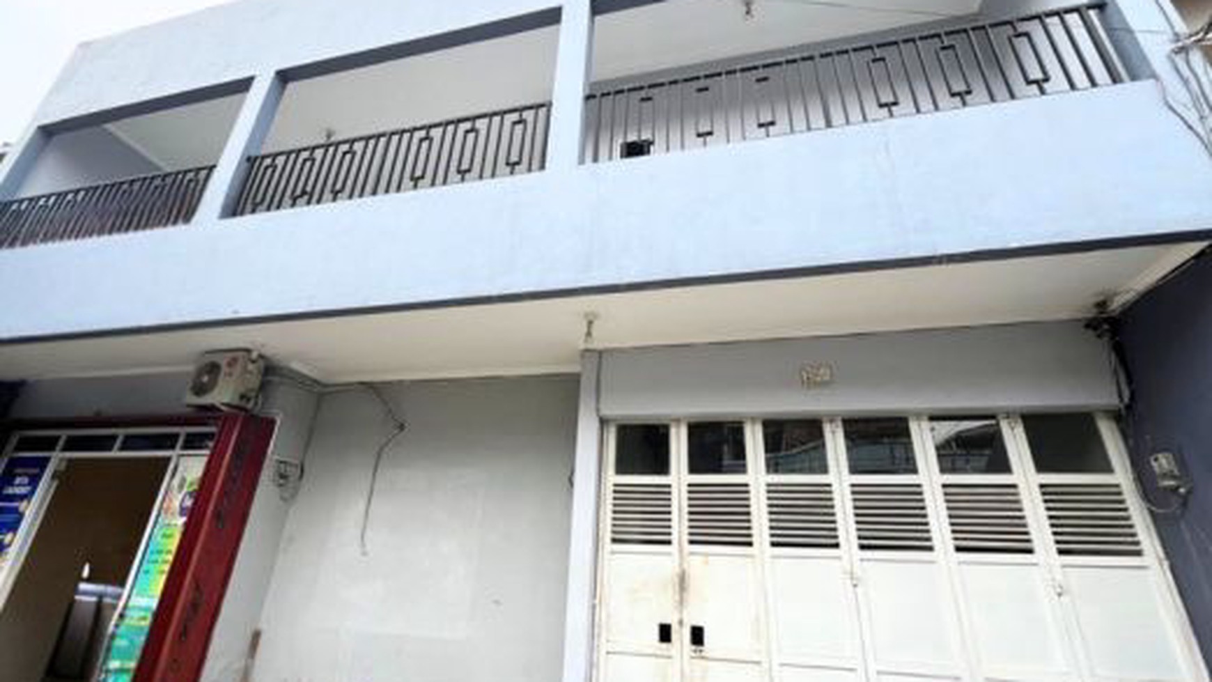 Rumah Kos-kosan 12 Kamar Lokasi dekat Jalan Prof. Dr. Soepomo di Menteng Dalam
