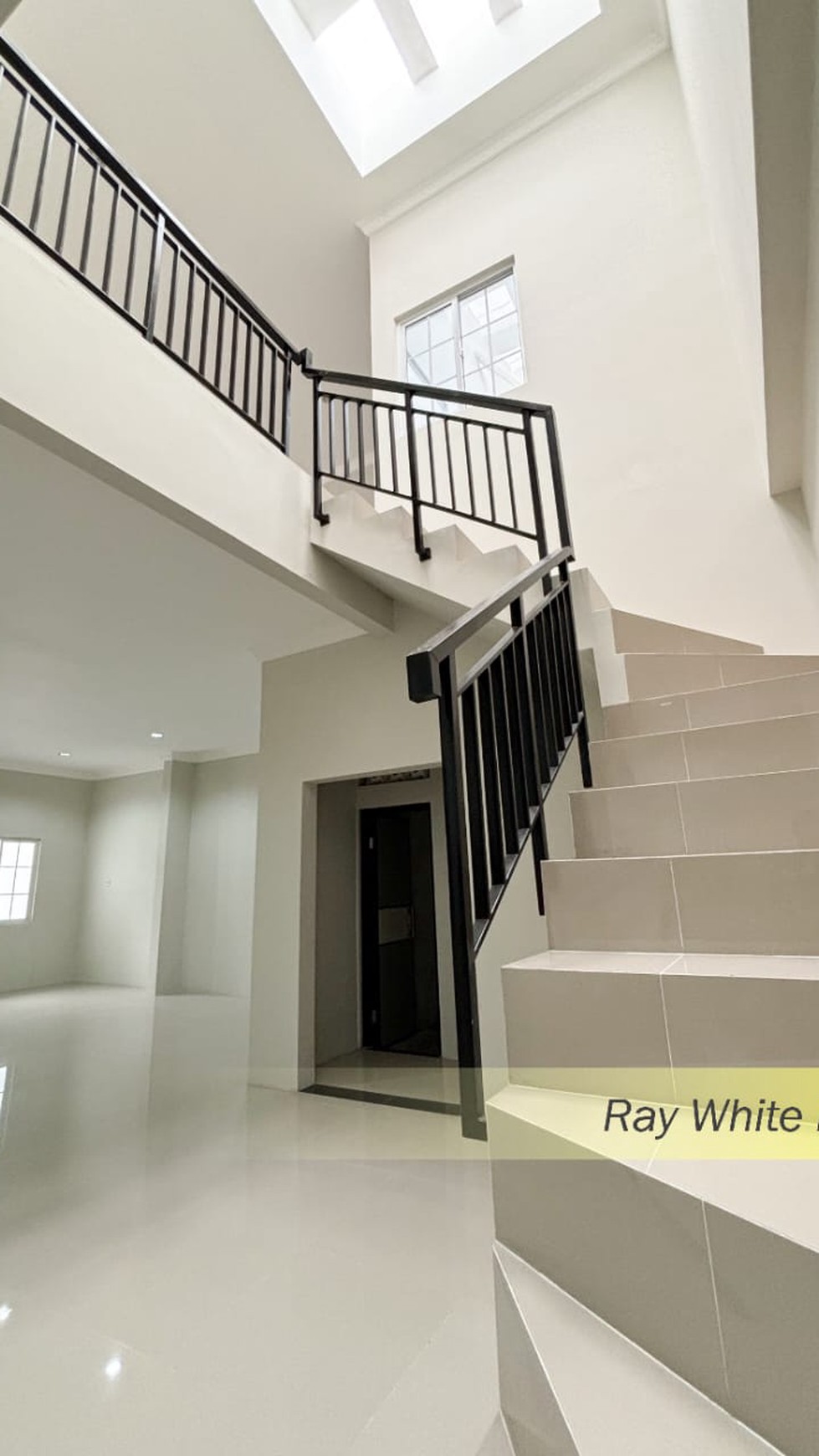 [FOR SALE] - RUMAH BRAND NEW 2 LANTAI DI VILA MELATI MAS BSD - TANGERANG SELATAN