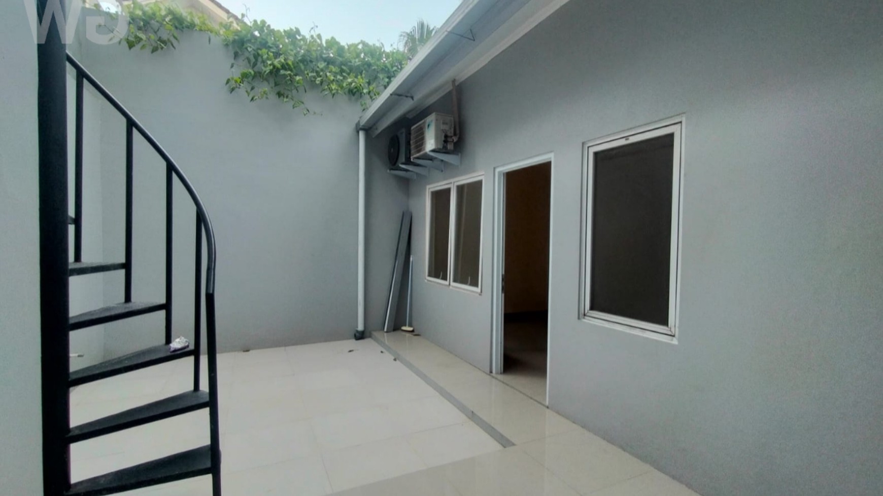 Rumah Disewa di Cluster Aquatic Garden Grand Wisata Bekasi - Dekat Mall Living World & Akses Tol