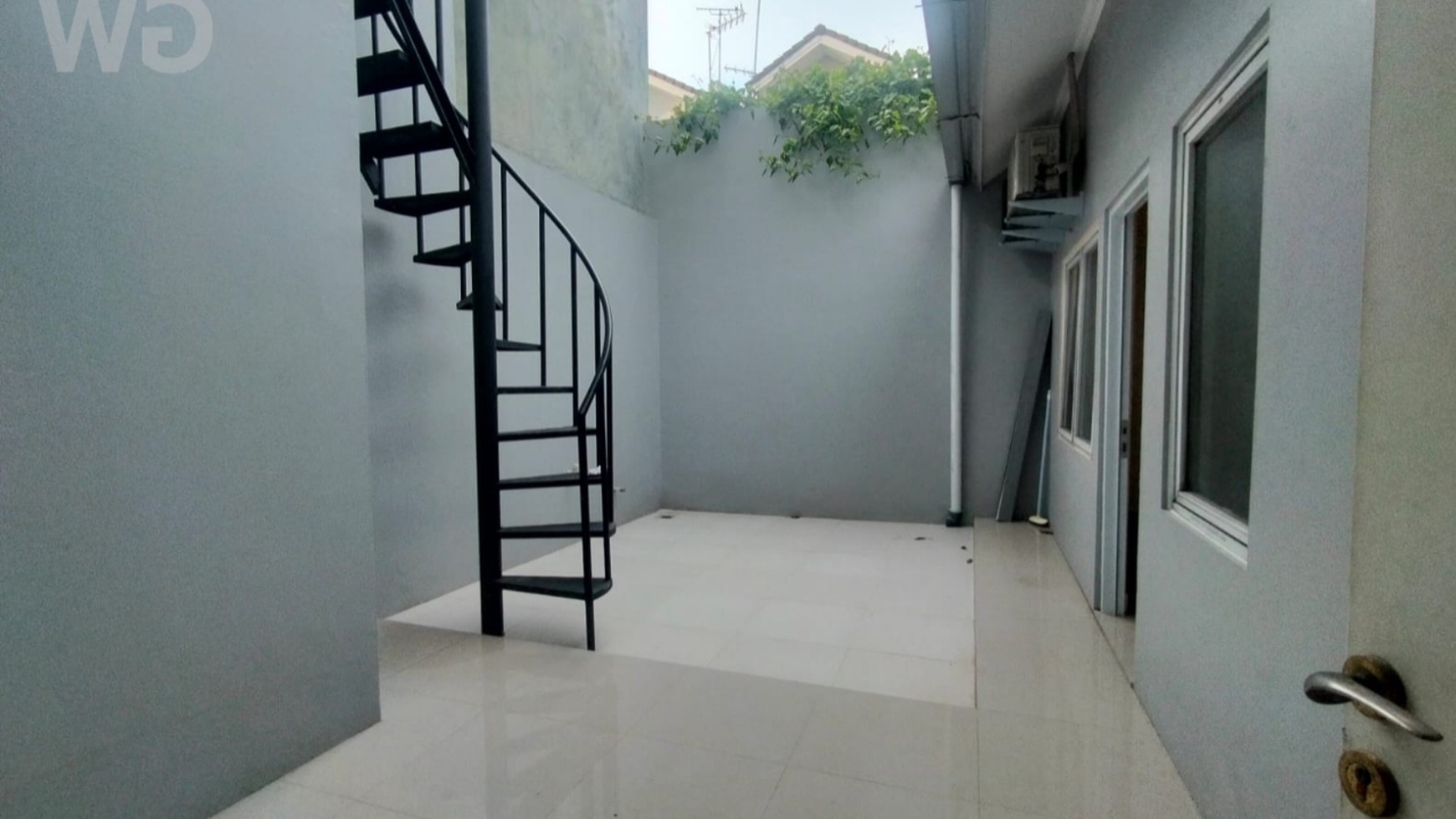 Rumah Disewa di Cluster Aquatic Garden Grand Wisata Bekasi - Dekat Mall Living World & Akses Tol