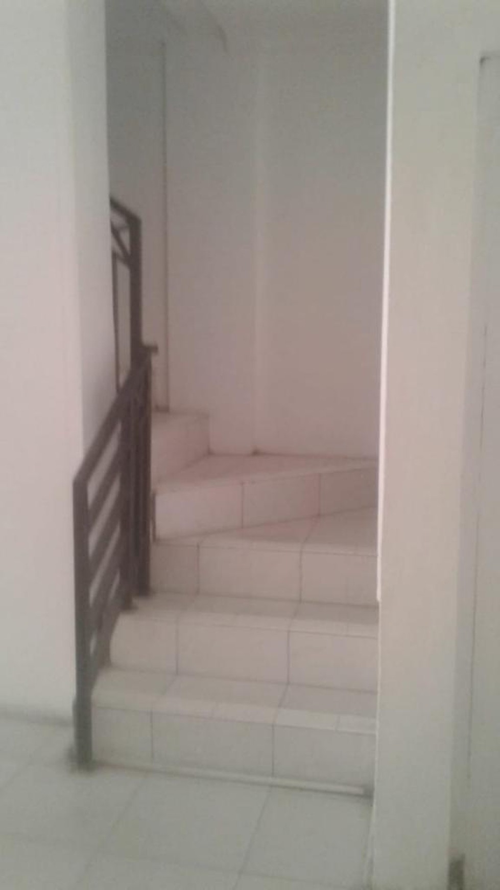 Disewa Ruko 3,5 Lantai Lokasi Strategis Di Jakarta Pusat Cocok Untuk Ekspedisi, Bank, Klinik Maupun Kantor