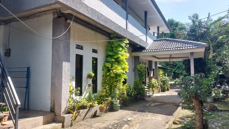 Dijual tanah beserta Rumah kost dgn 32 kamar di Cirendeu