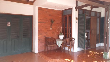 DIJUAL RUMAH KOMPLEK PERUMAHAN - LOKASI STRATEGIS