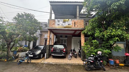 Rumah Cantik 2 Lantai di Permata Cimanggis Depok