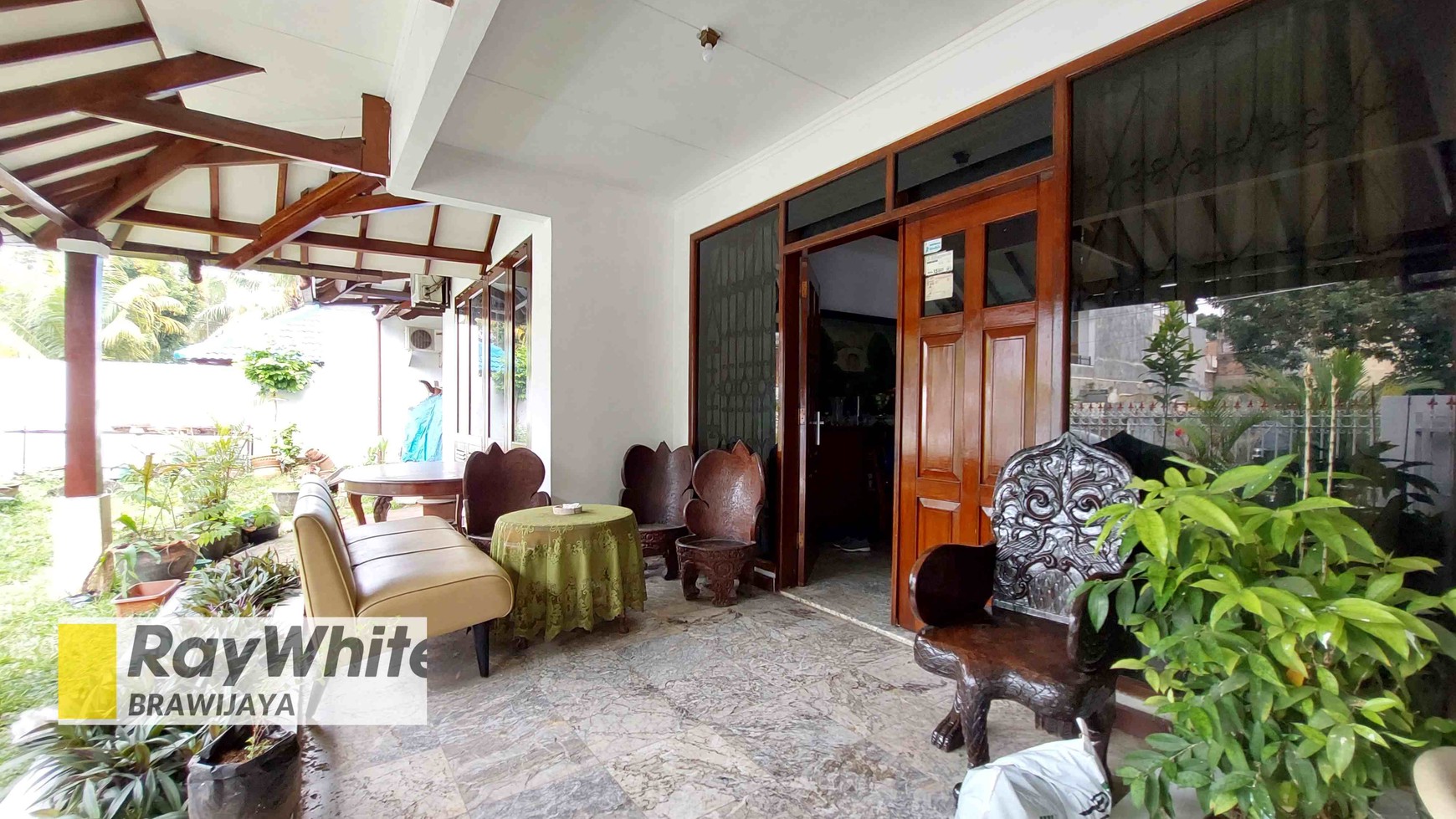 Rumah di Taman Cilandak, Jakarta Selatan, hanya 1 km ke MRT Fatmawati