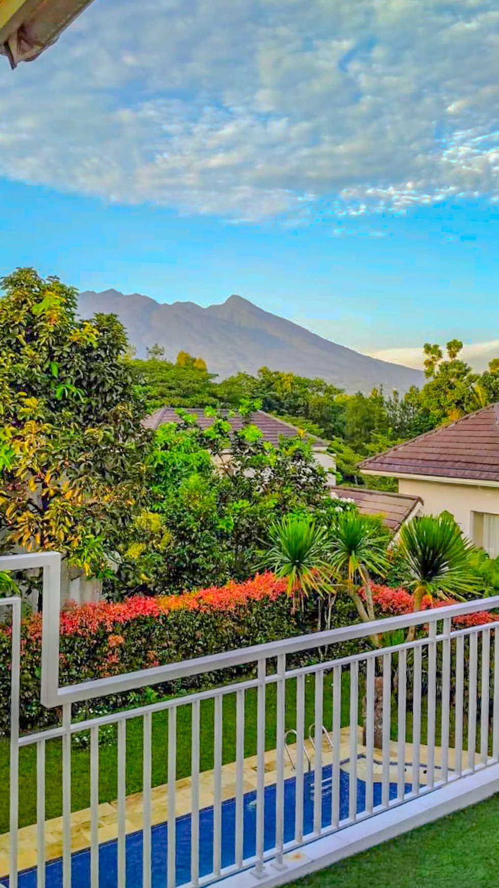 Rumah di Rancamaya Bogor view gunung akses ke Sentul City Puncak