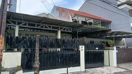 DIJUAL Rumah di Lokasi tenang dan nyaman Taman Kedoya Baru Jakarta Barat