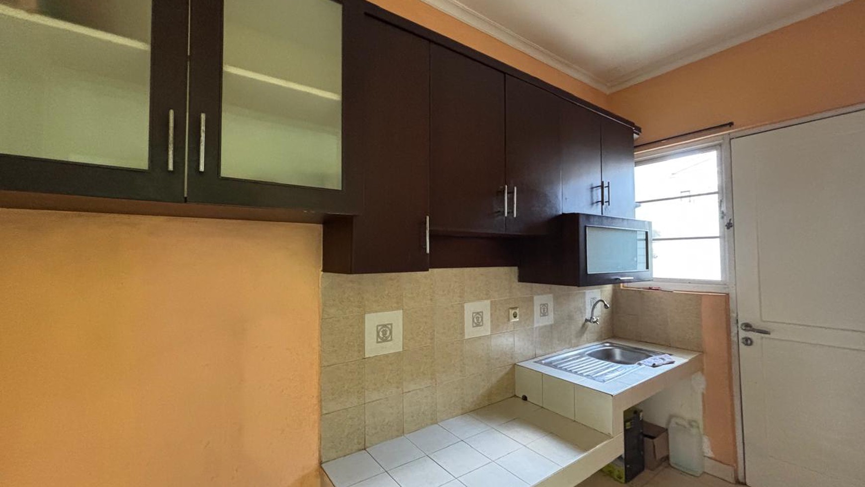 Rumah 2 Lantai di Kota Wisata 