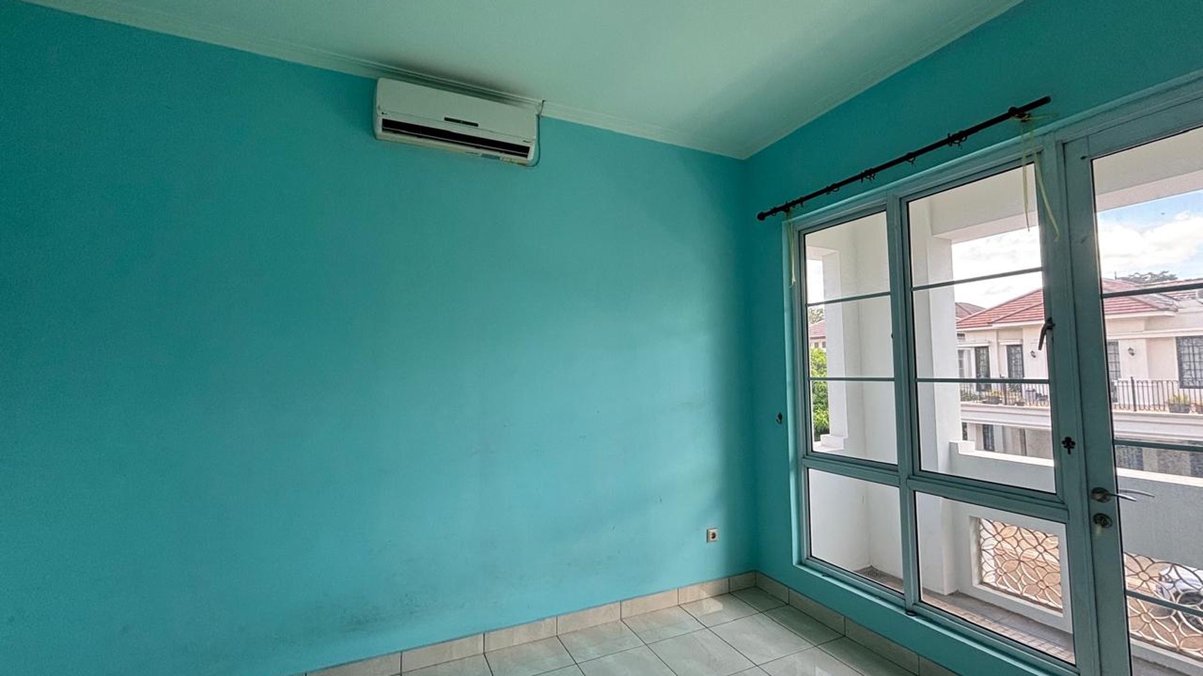 Rumah 2 Lantai di Kota Wisata 