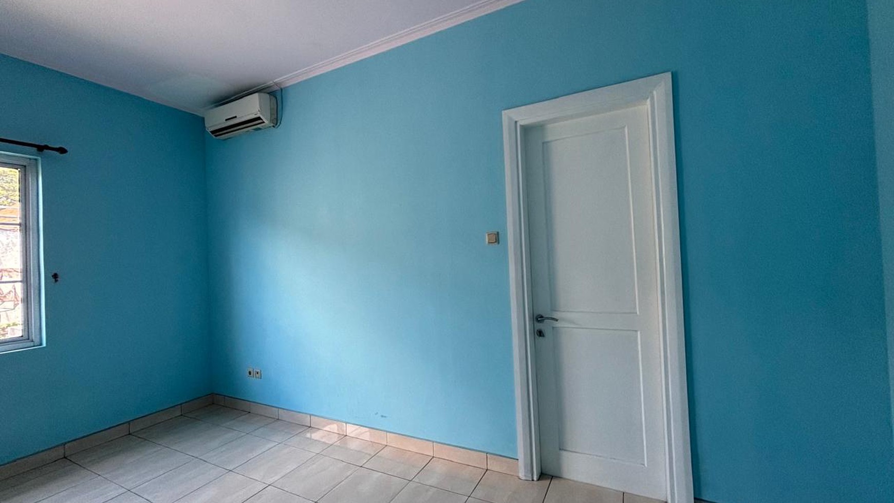 Rumah 2 Lantai di Kota Wisata 