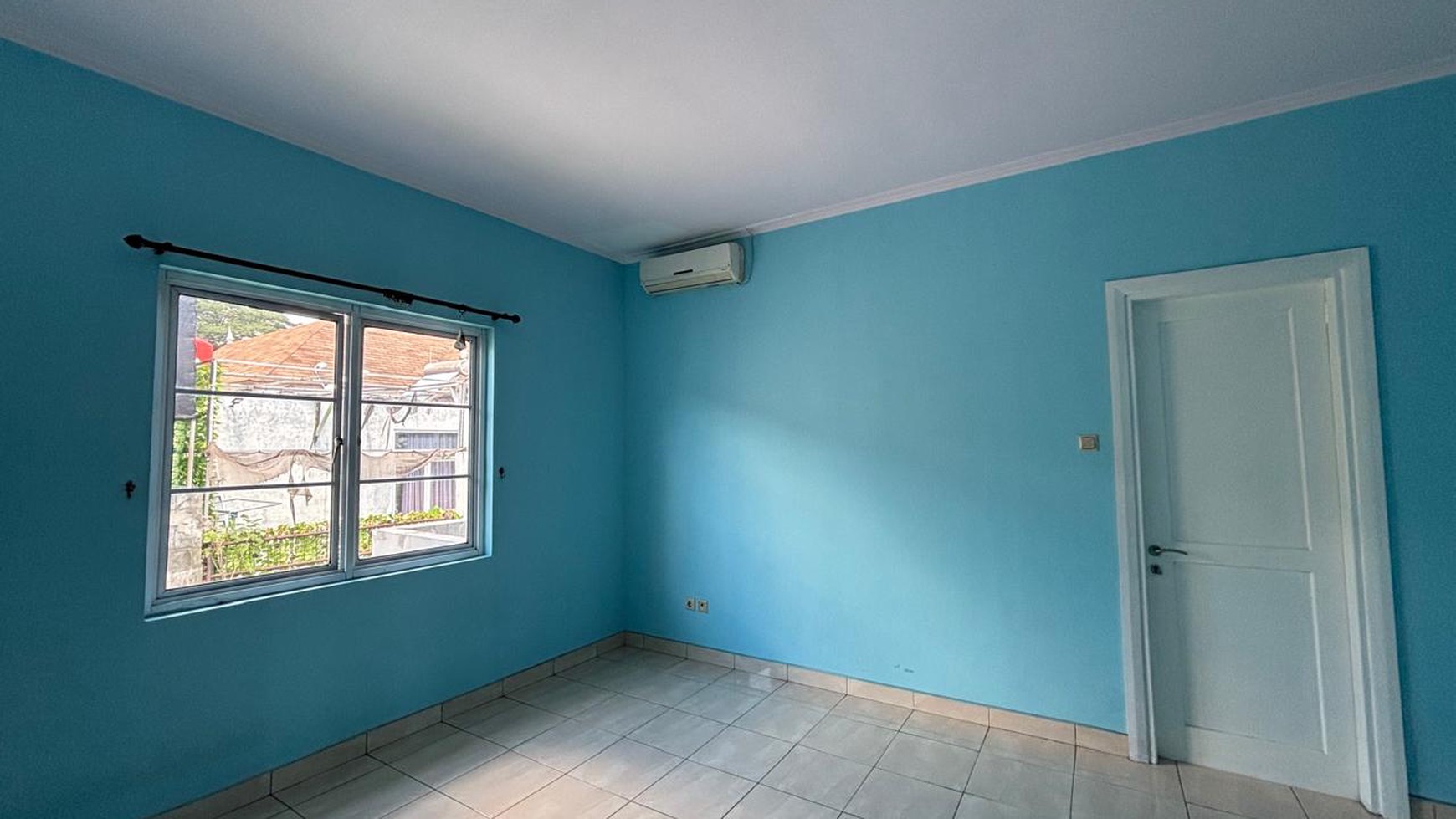 Rumah 2 Lantai di Kota Wisata 