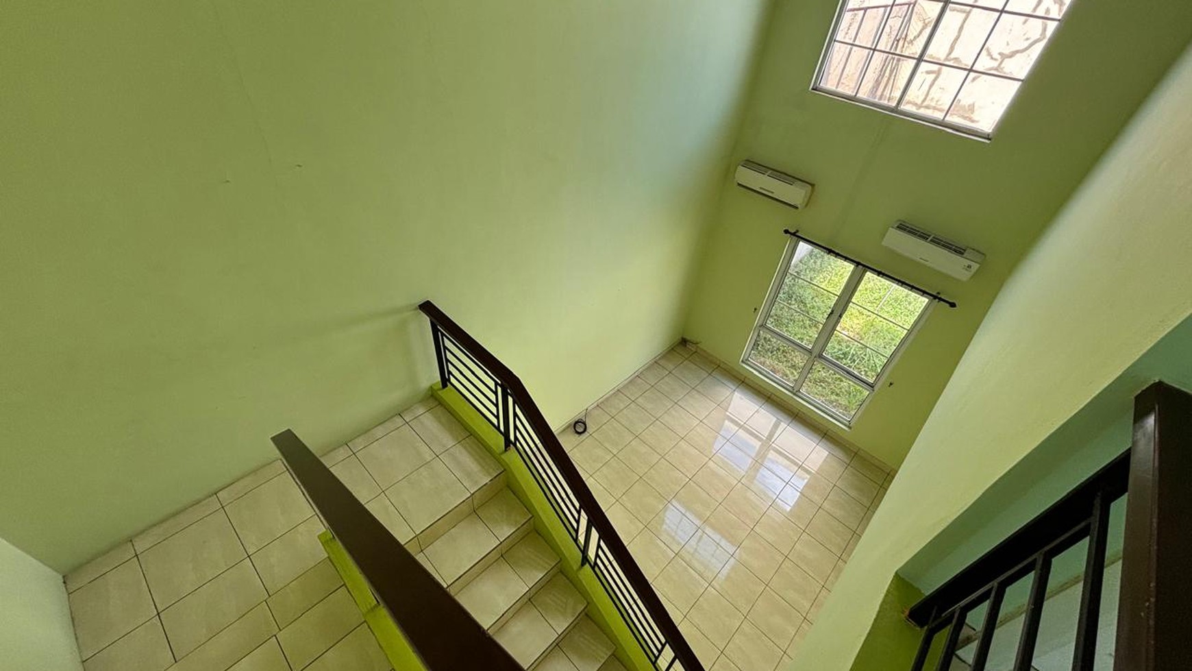 Rumah 2 Lantai di Kota Wisata 