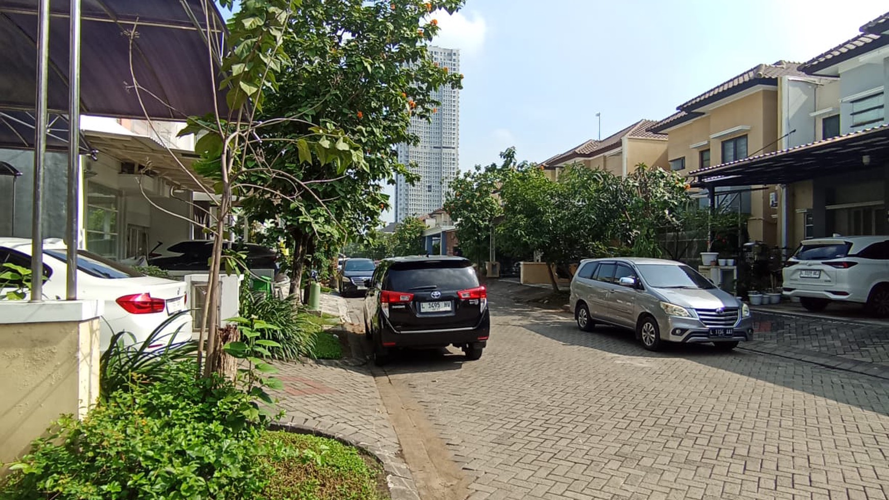 Rumah Cluster Kensington Royal Residence, Surabaya