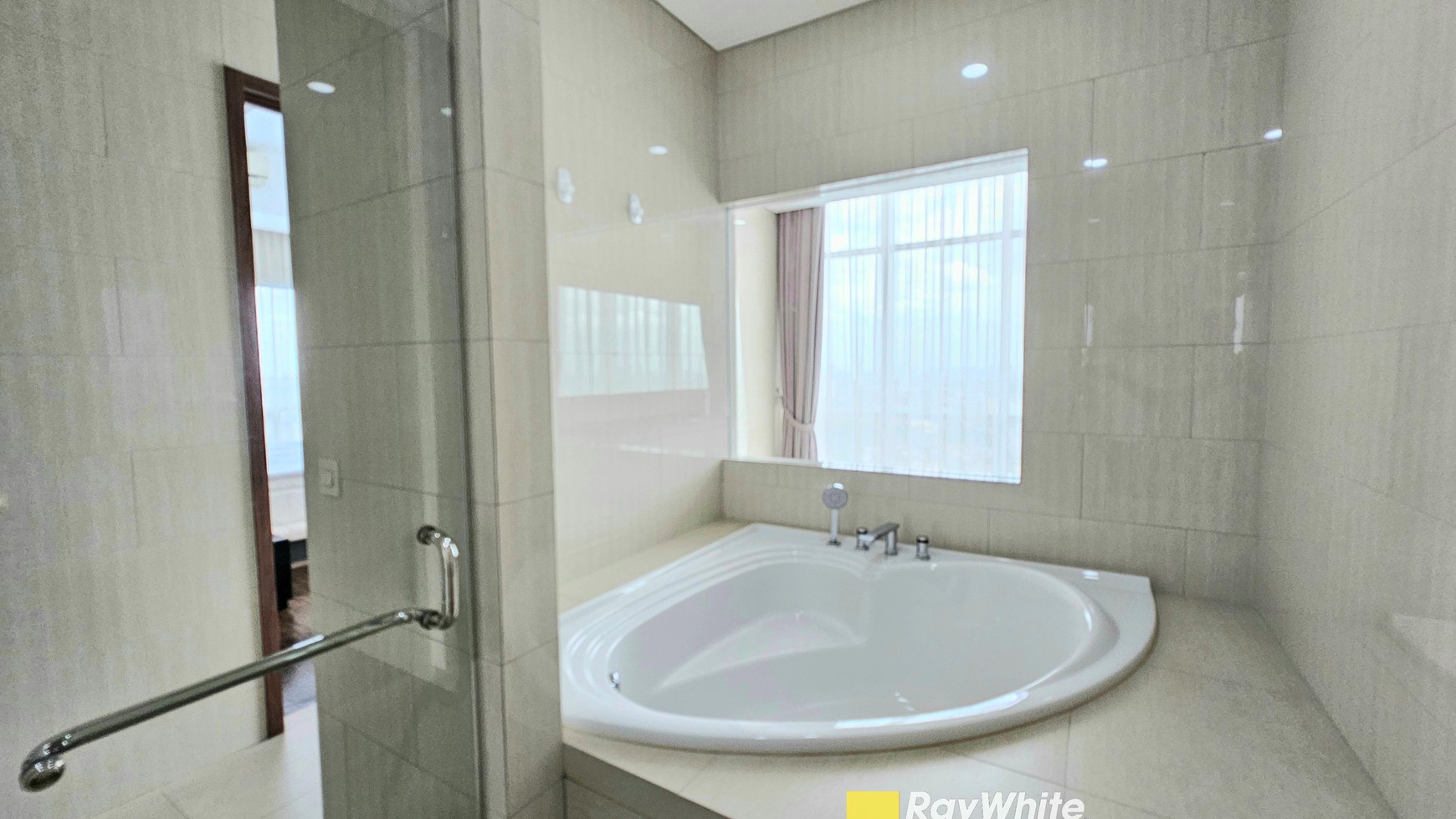 Penthouse di Branz Simatupang, Jakarta Selatan, South Tower, Dog Friendly, Siap Huni