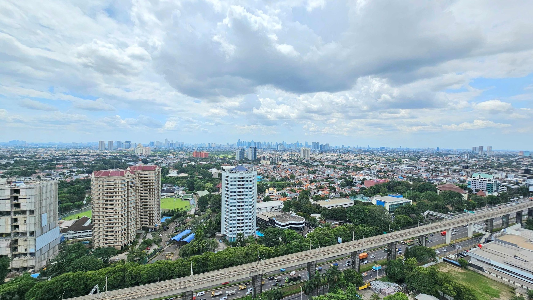 Penthouse di Branz Simatupang, Jakarta Selatan, South Tower, Dog Friendly, Siap Huni