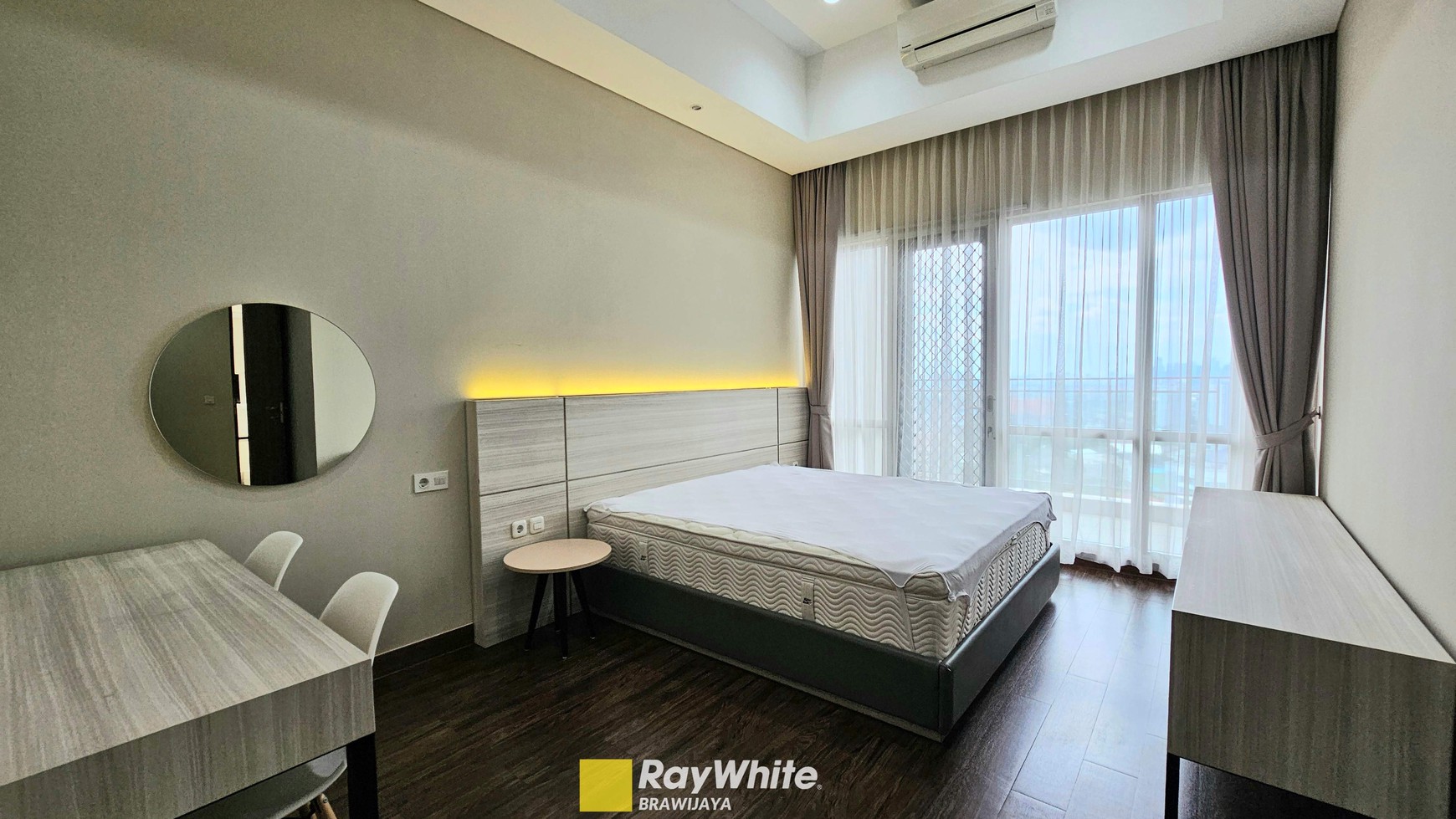 Penthouse di Branz Simatupang, Jakarta Selatan, South Tower, Dog Friendly, Siap Huni