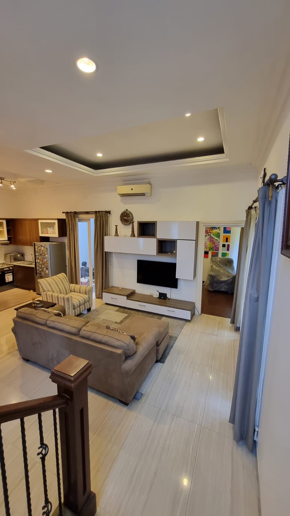Rumah Cantik 2 Lantai dengan Desain Mewah dan Modern Lokasi Strategis @BSD