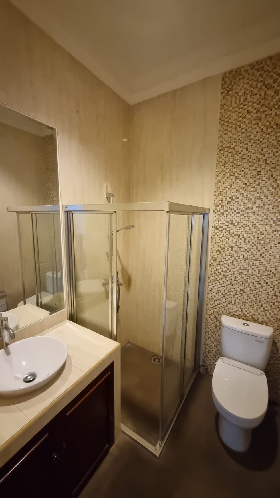 Rumah Cantik 2 Lantai dengan Desain Mewah dan Modern Lokasi Strategis @BSD