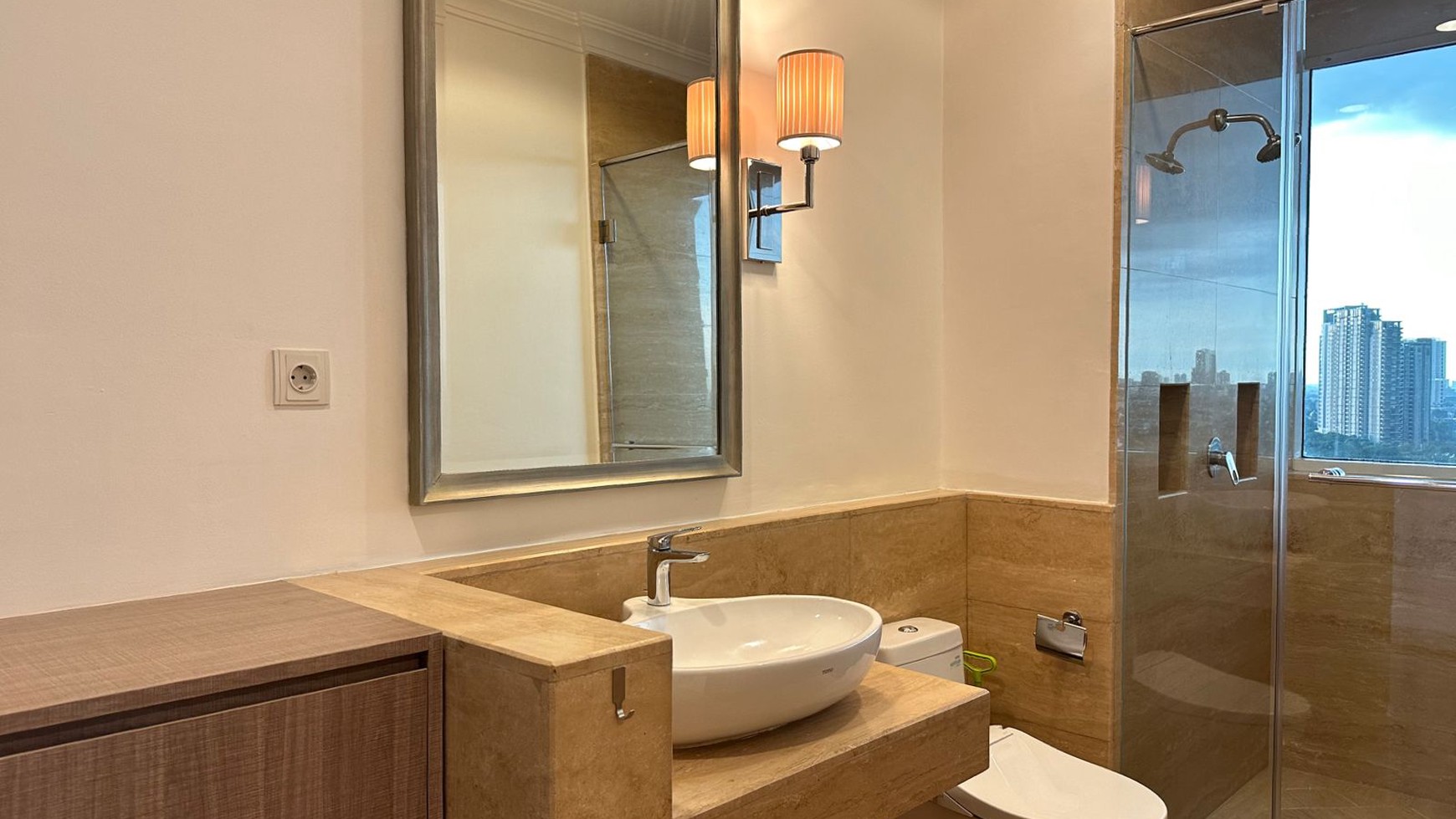 Botanica Apartement 3 bedroom, ready to occupied, 10 minutes to Pondok Indall Mall, 15 minutes to MRT Lebak Bulus