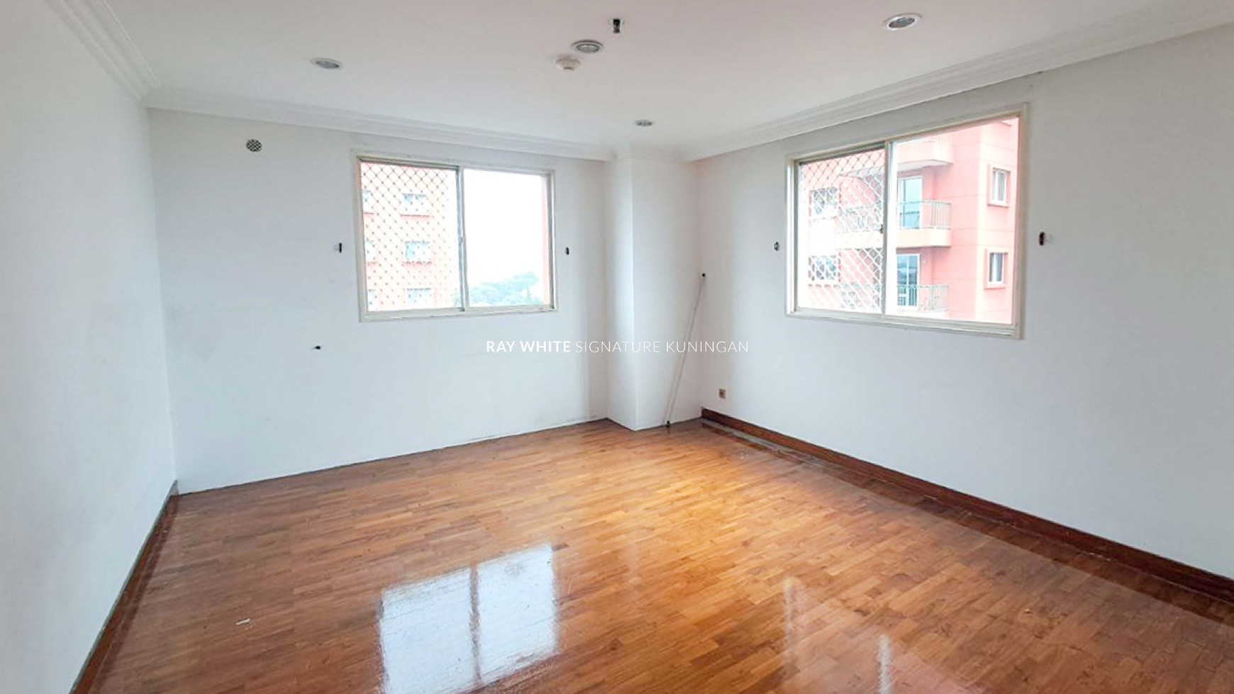 Apartemen Greenview Nuansa Hijau Pondok Indah 3 Bedrooms