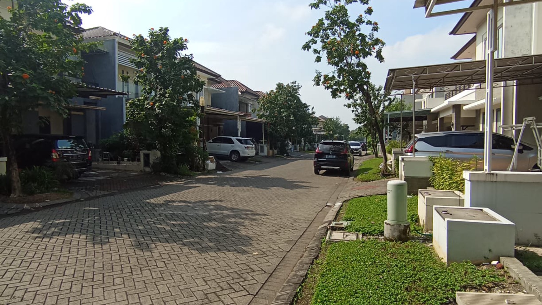 Rumah Cluster Kensington Royal Residence, Surabaya