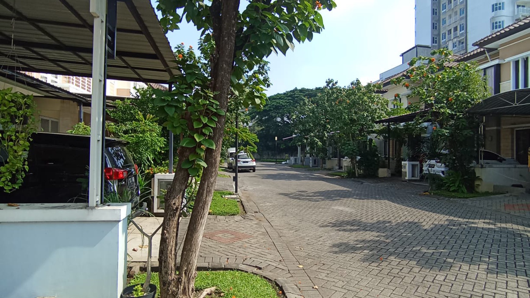 Rumah Cluster Kensington Royal Residence, Surabaya