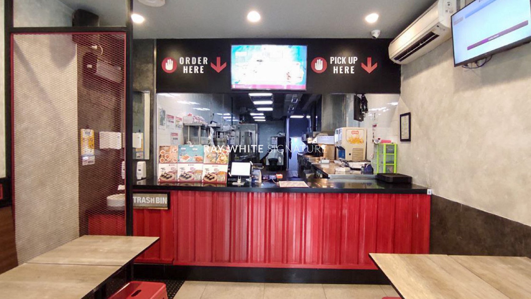 Ruko 3 Lantai di Jl. Kemang Raya, Jakarta Selatan. Ex 4 Fingers