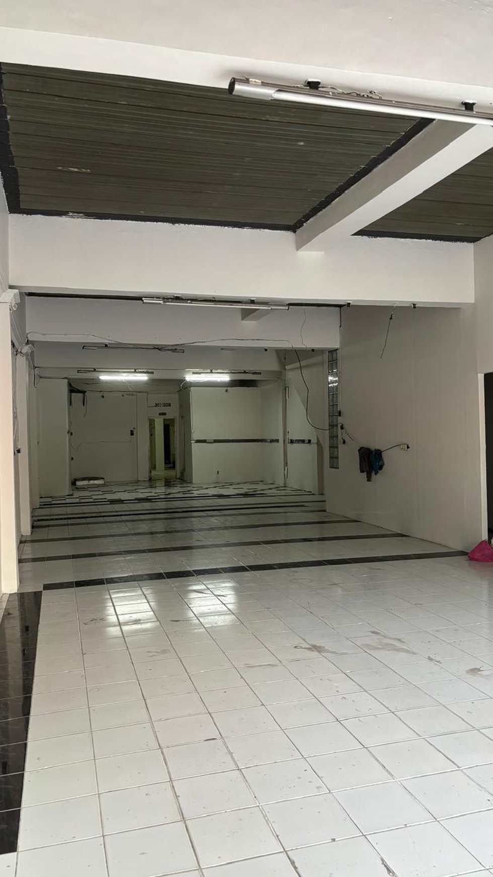 Ruko Strategis Disewakan Dekat UNAIR dan RS Dr. Soetomo - Harga Turun!