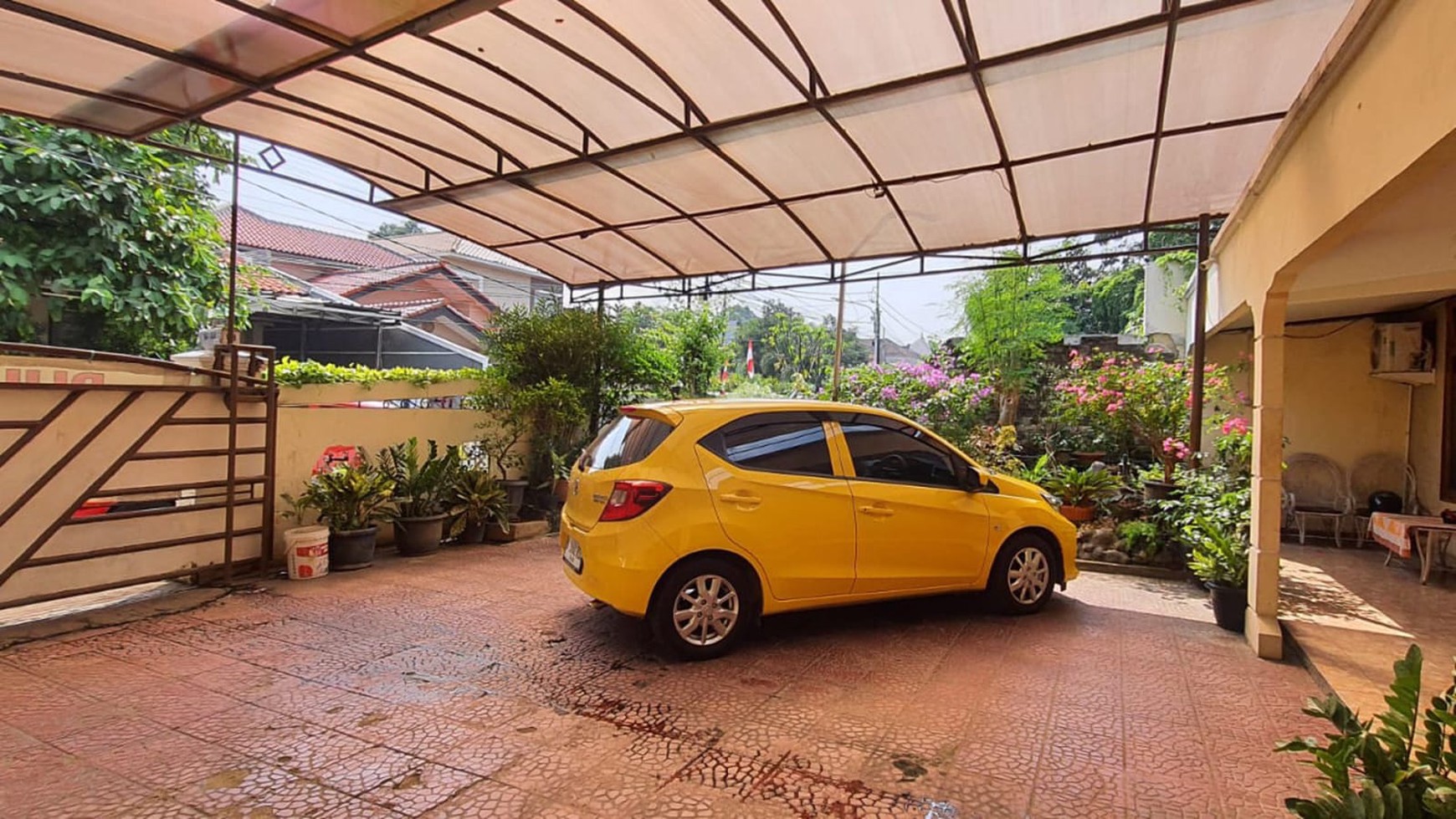 Rumah 1 1/2 Lantai di Cipinang Cempedak