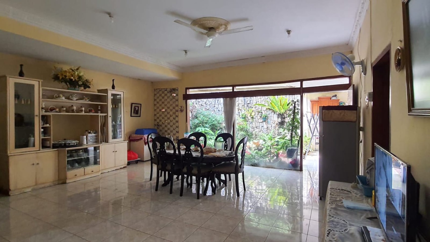Rumah 1 1/2 Lantai di Cipinang Cempedak