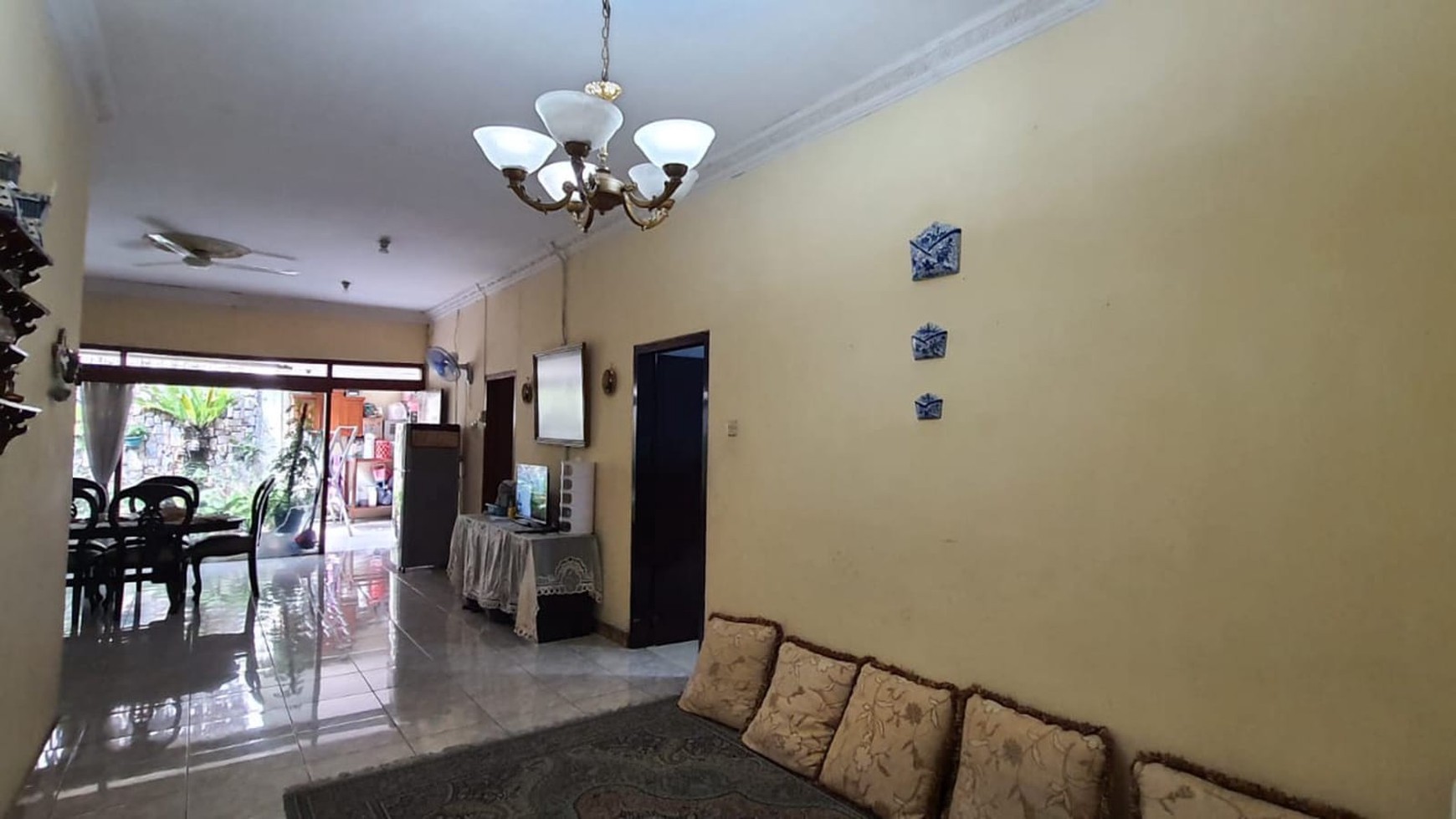 Rumah 1 1/2 Lantai di Cipinang Cempedak