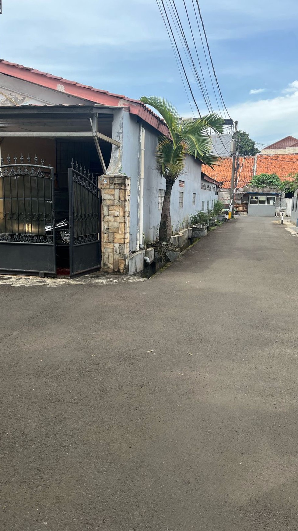 RUMAH SIAP HUNI PONDOK KARYA PERMAI, REMPOA, CIPUTAT TIMUR